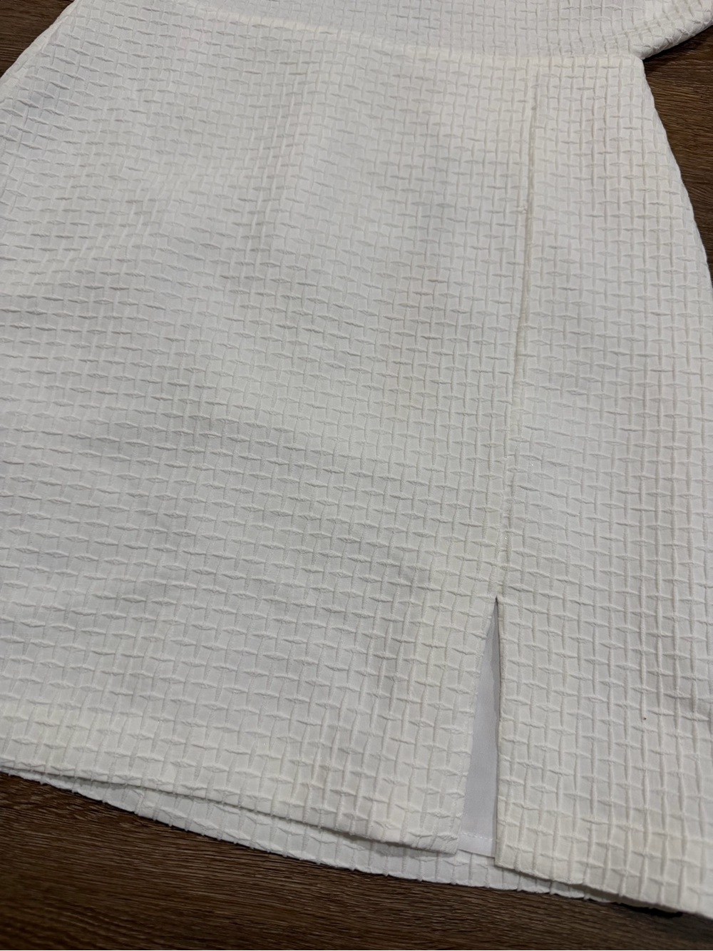 BCBGeneration Women’s Textured Halter Tie Back Dress, Optic White, Size 8, NWT - Picture 5 of 12